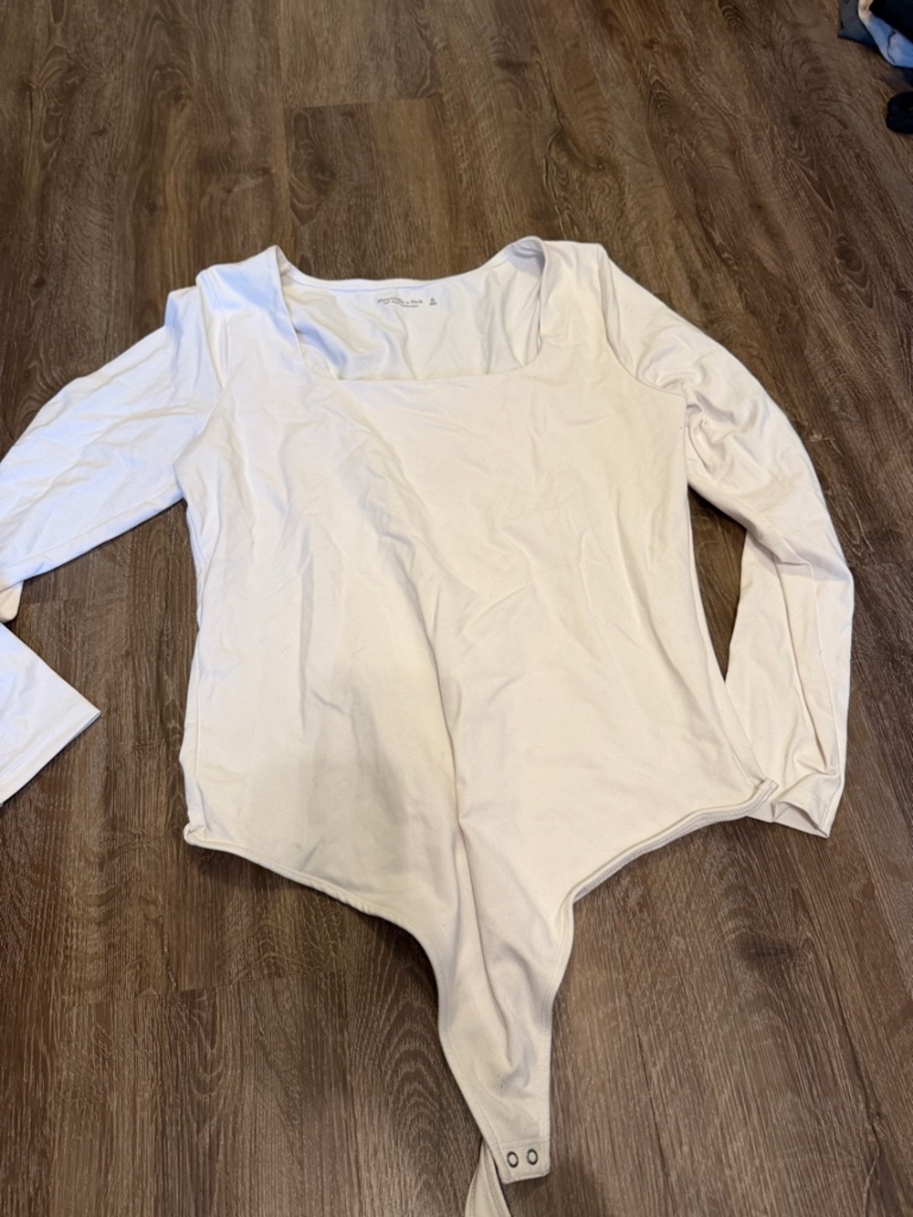 Abercrombie & Fitch White Long-Sleeve Square-Neck Bodysuit